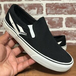 Hurley Kenji Slip On Boys Sneaker Sz 4